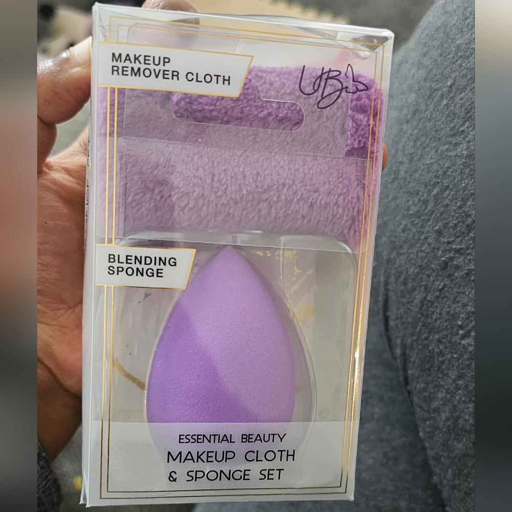 Purple Makeup Remover Cloth and Sponge Set - Picture 2 of 4